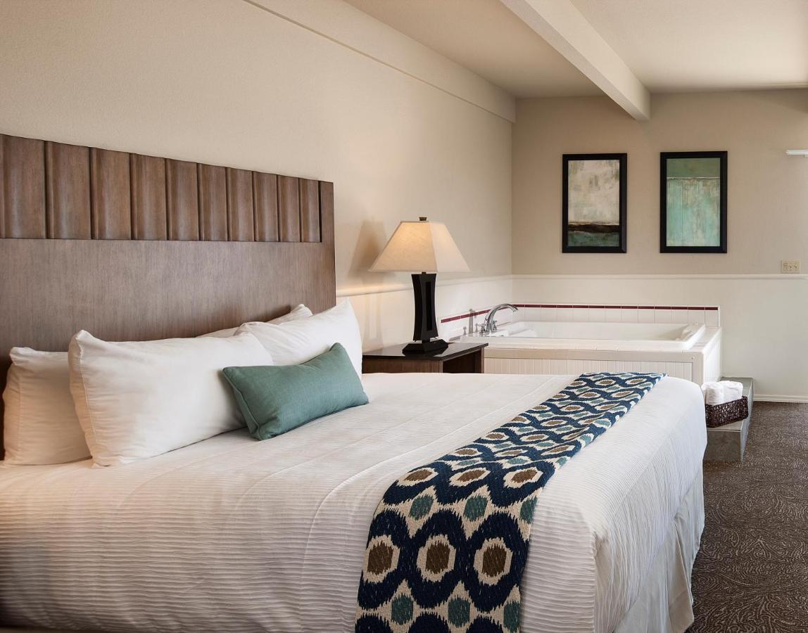 Cambria Landing Inn And Suites Extérieur photo
