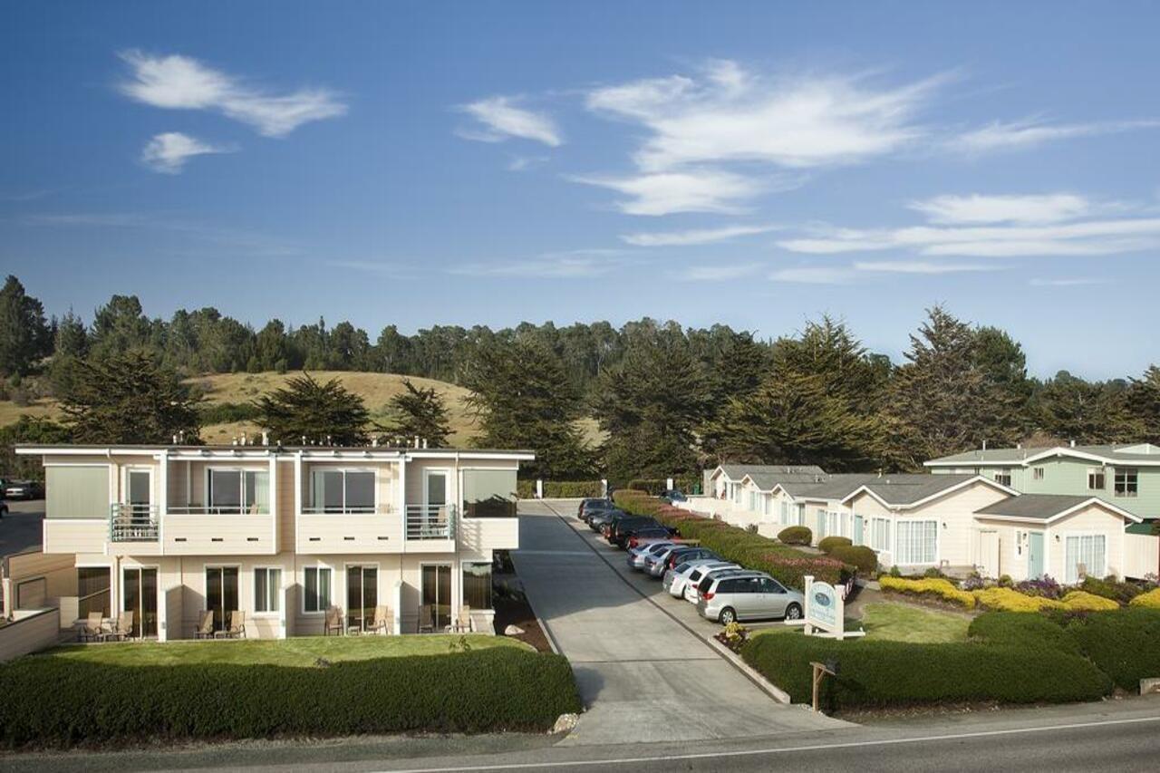 Cambria Landing Inn And Suites Extérieur photo