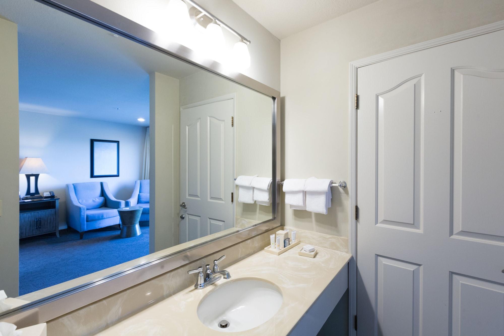 Cambria Landing Inn And Suites Extérieur photo