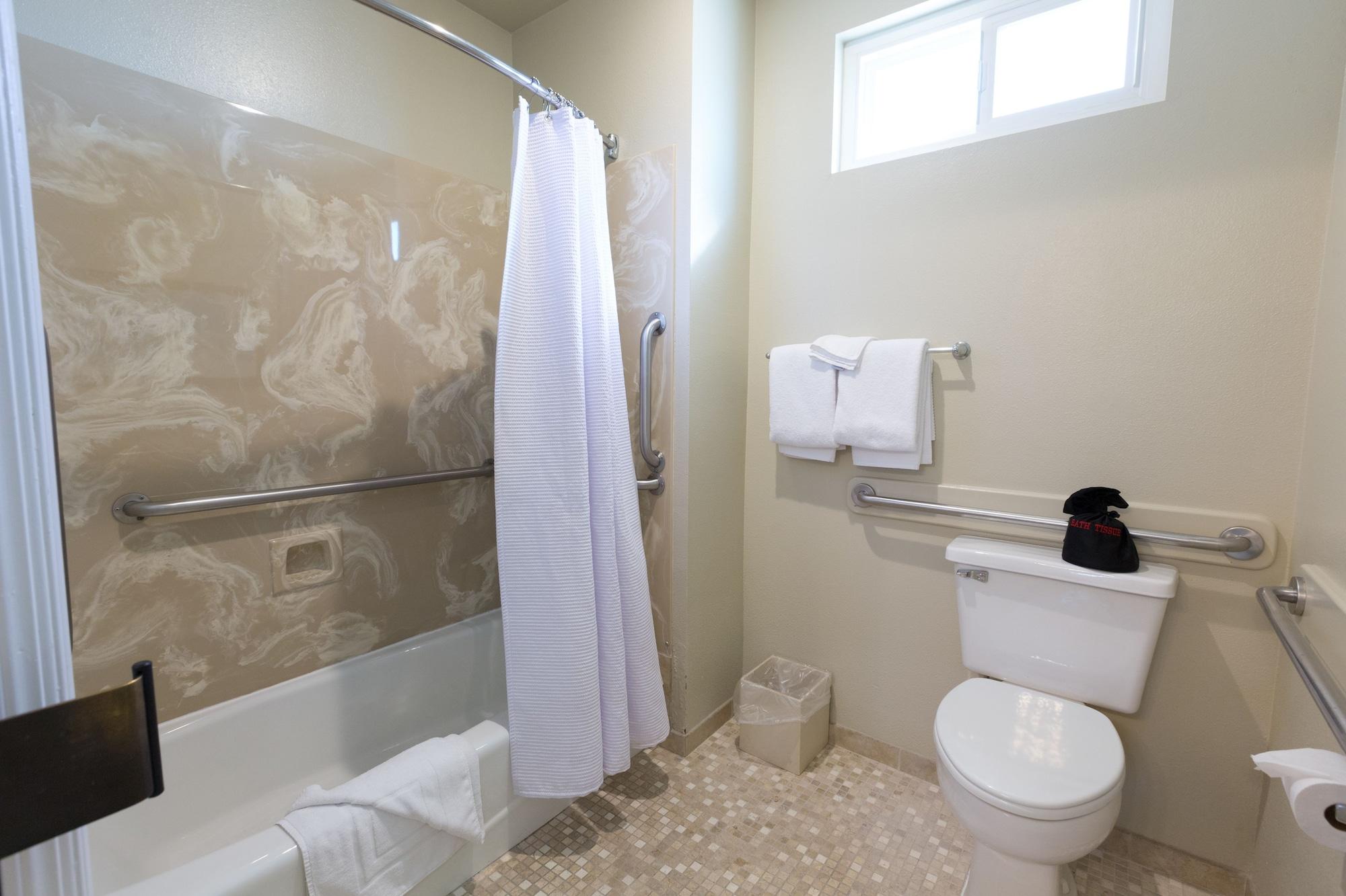 Cambria Landing Inn And Suites Extérieur photo