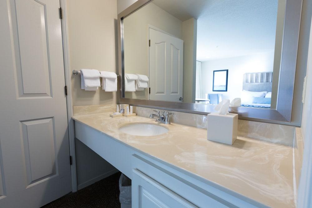 Cambria Landing Inn And Suites Extérieur photo