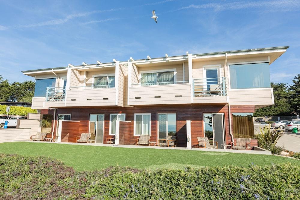 Cambria Landing Inn And Suites Extérieur photo