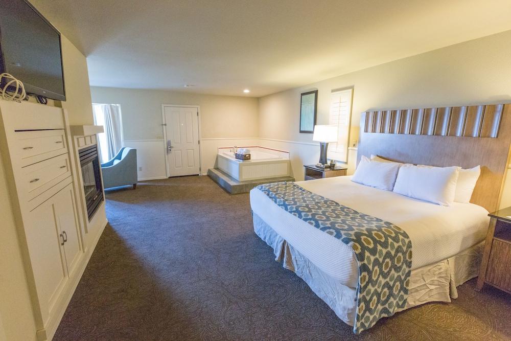 Cambria Landing Inn And Suites Extérieur photo