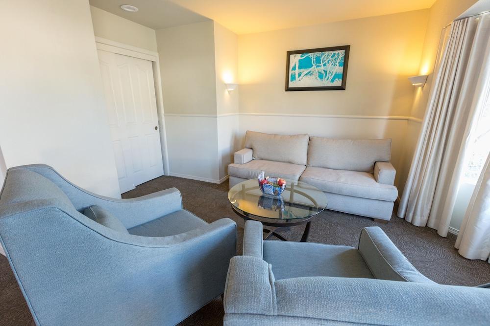 Cambria Landing Inn And Suites Extérieur photo