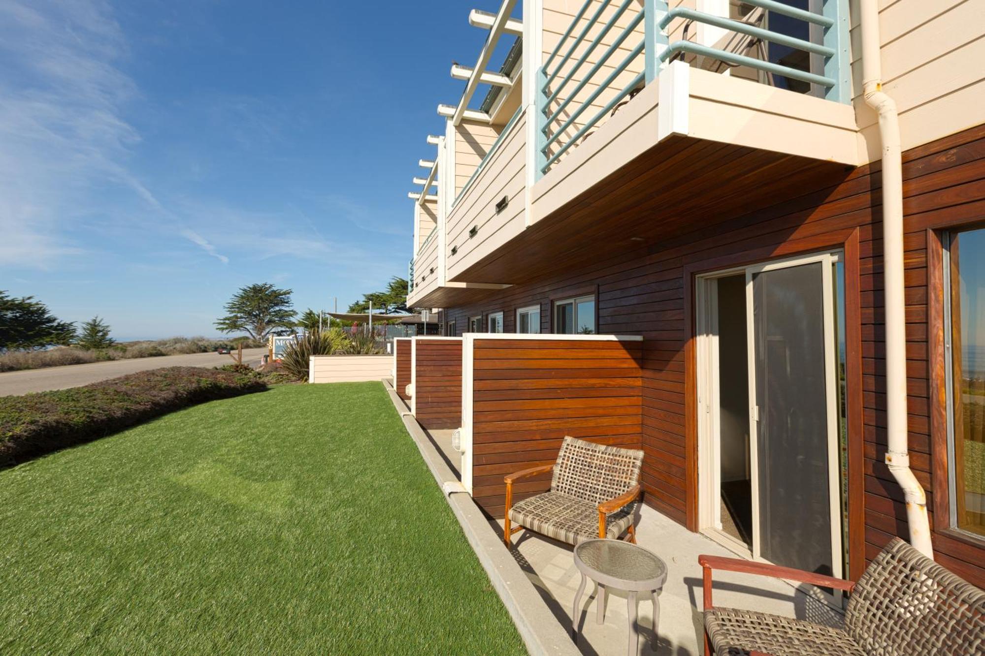 Cambria Landing Inn And Suites Extérieur photo
