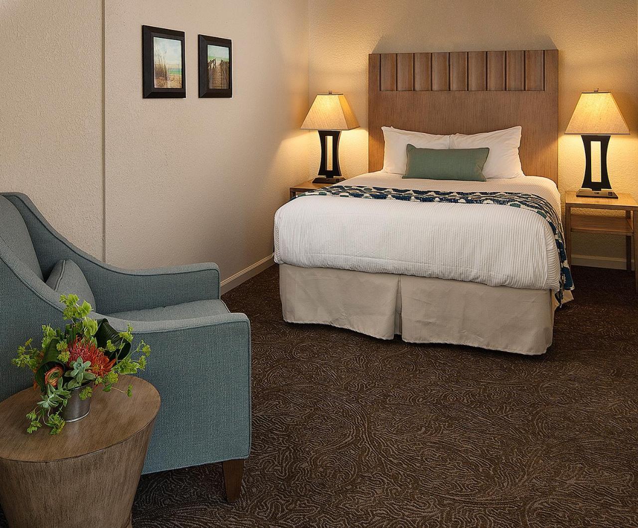 Cambria Landing Inn And Suites Extérieur photo