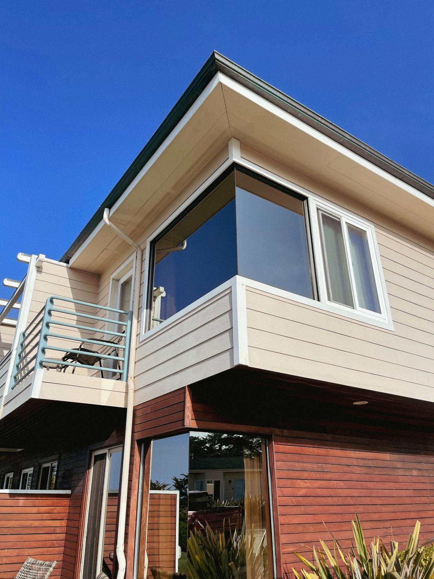 Cambria Landing Inn And Suites Extérieur photo