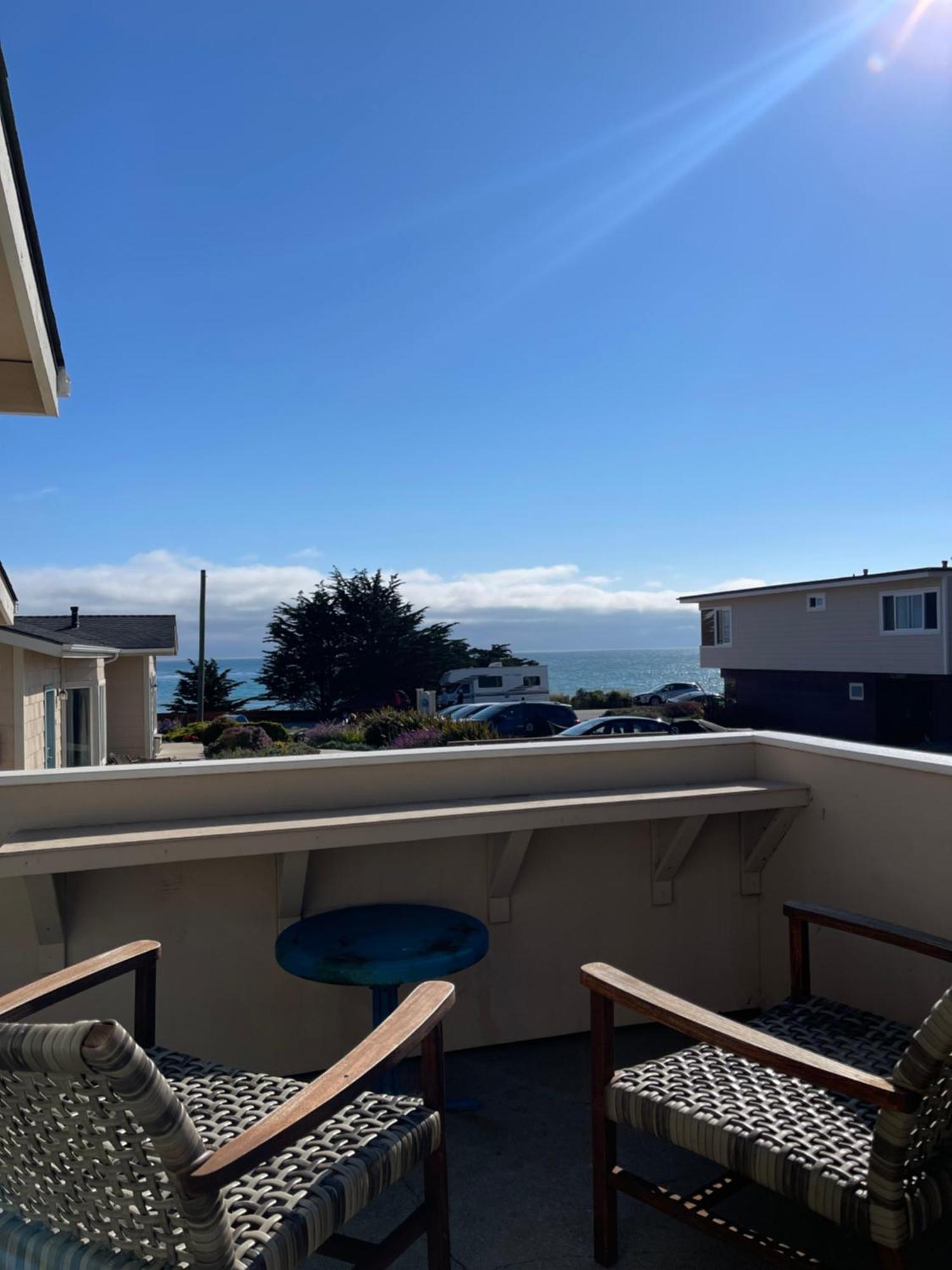 Cambria Landing Inn And Suites Extérieur photo
