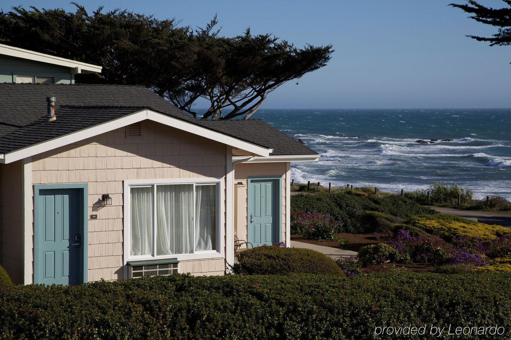 Cambria Landing Inn And Suites Extérieur photo